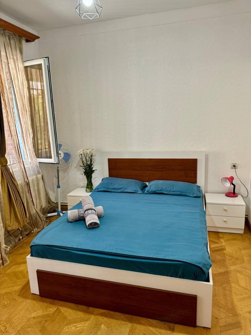 California Hostel Yerevan Exterior photo
